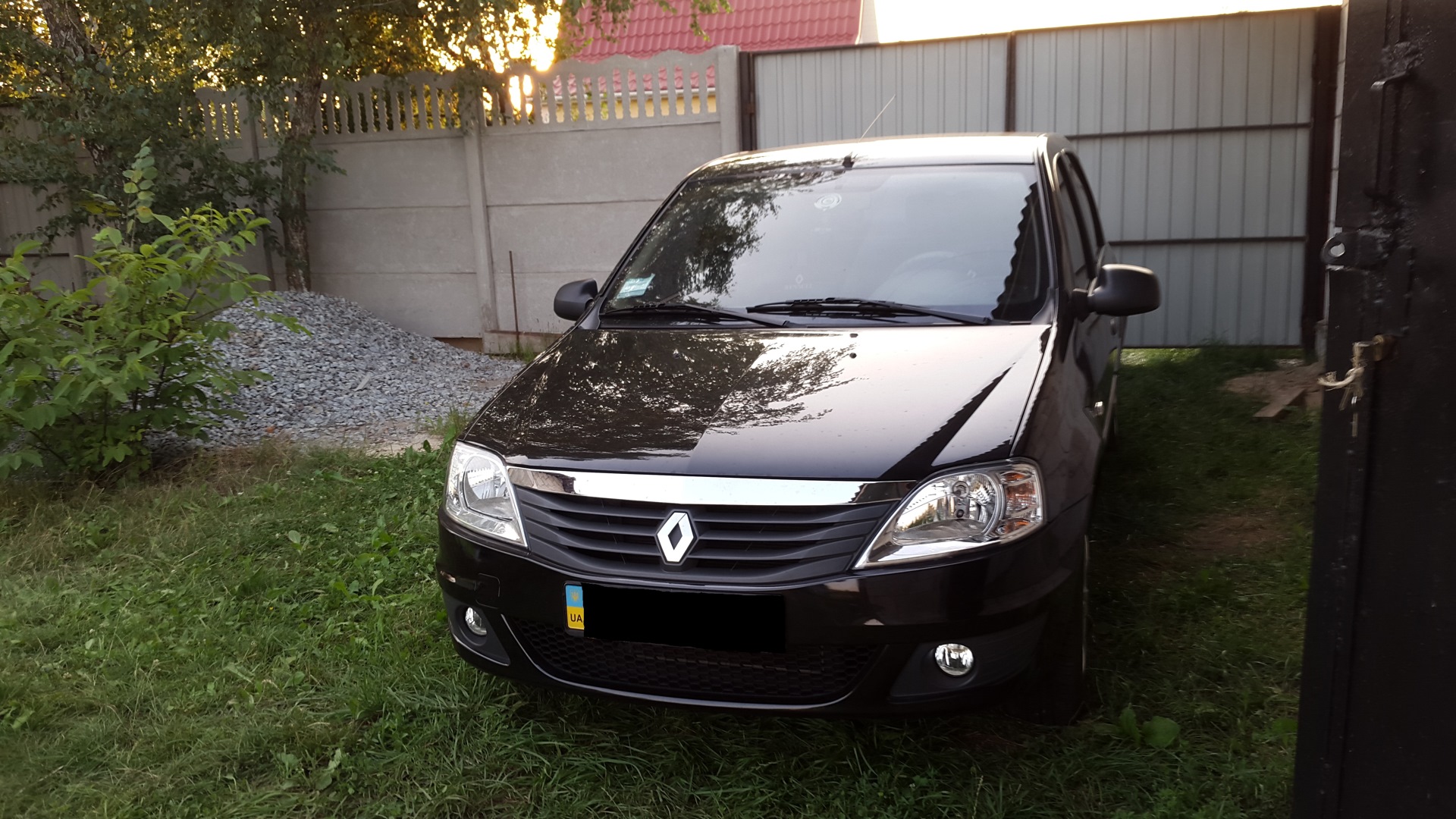 Renault Logan (1G) 1.6 бензиновый 2012 | ☸Black Pearl☸ на DRIVE2