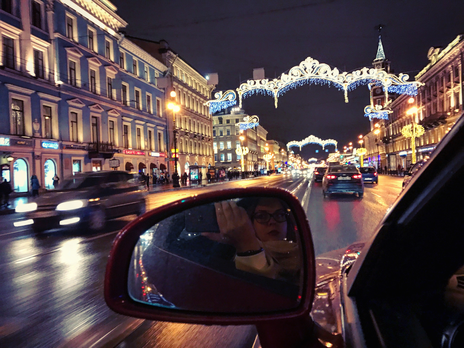 Санкт петербург москва ночной. Вечерний Питер зимой вид из машины. Новогодний город из авто.