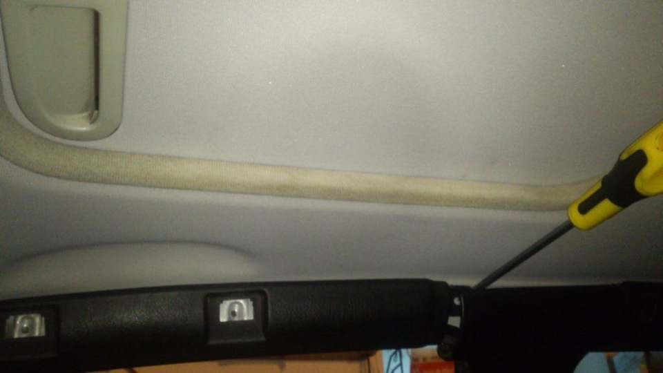 Замена тормозного цилиндрика, скрываем провод видеорегистратора ...