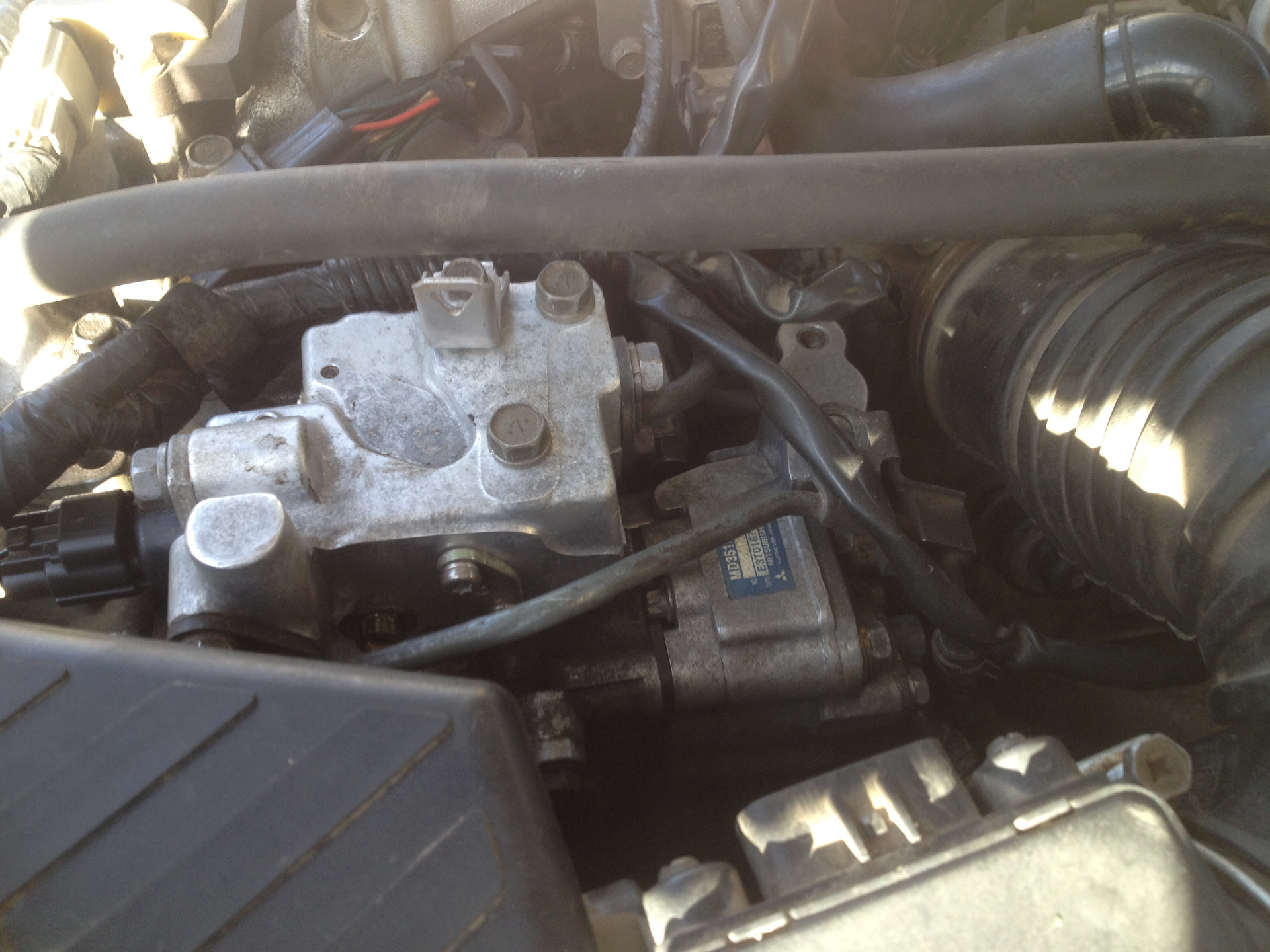 8 4g93. Непосредственный впрыск топлива (gdi). Паджеро 3 лампочка gdi eco когда горит. Не работает gdi. Датчик давления тнвд 4g64.