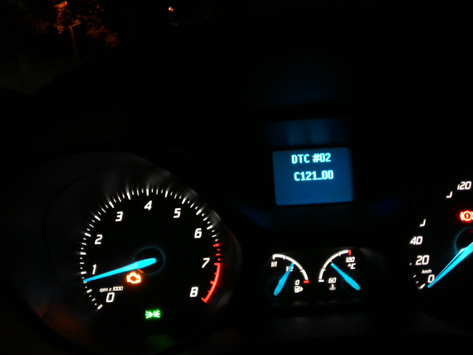 Загорается чек на жаре — Ford Focus III Sedan, 1,6 л, 2012 года ...