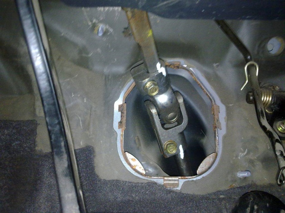 Фото инструкция по ремонту рулевой рейки на Toyota Will VS