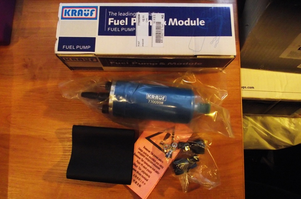 Фото в бортжурнале Opel Rekord E. Запчасти на фото: 770099W