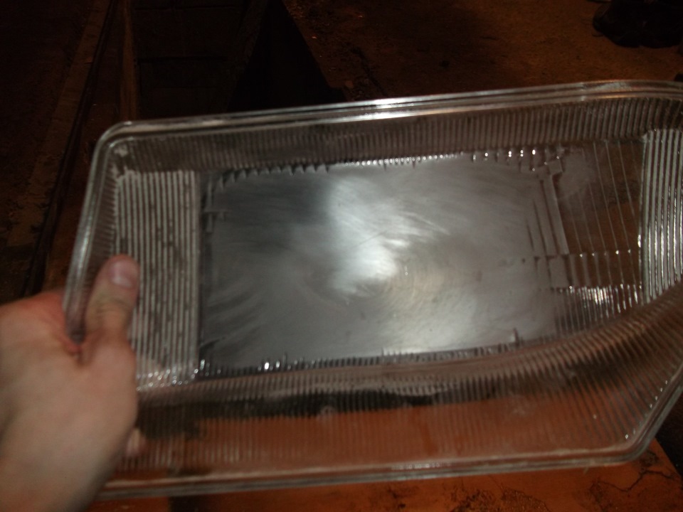 Шлифовка стекла под линзу. Шлифовка рифленого стекла фар. Стекла на фары ваз 2114. Шлифовка стекла фары 2110. Стекла фар jeep zj.