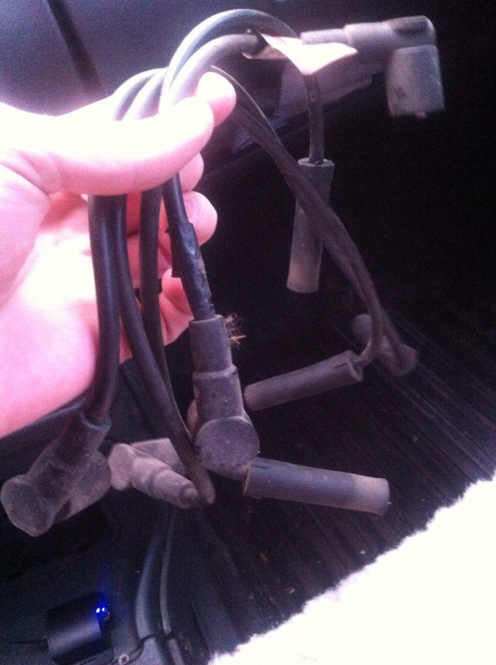 Замена свечей и высоковольтных проводов — Lada 2114, 1,6 л, 2007 года ...