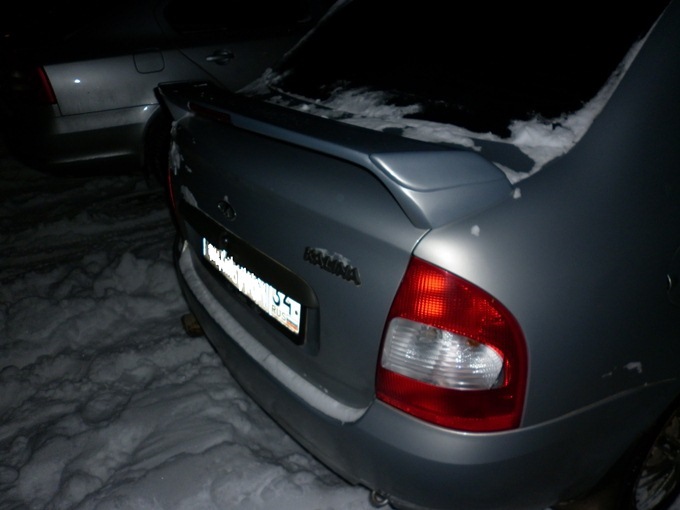 Установка спойлера — Lada Калина седан, 1,6 л, 2008 года | тюнинг | DRIVE2