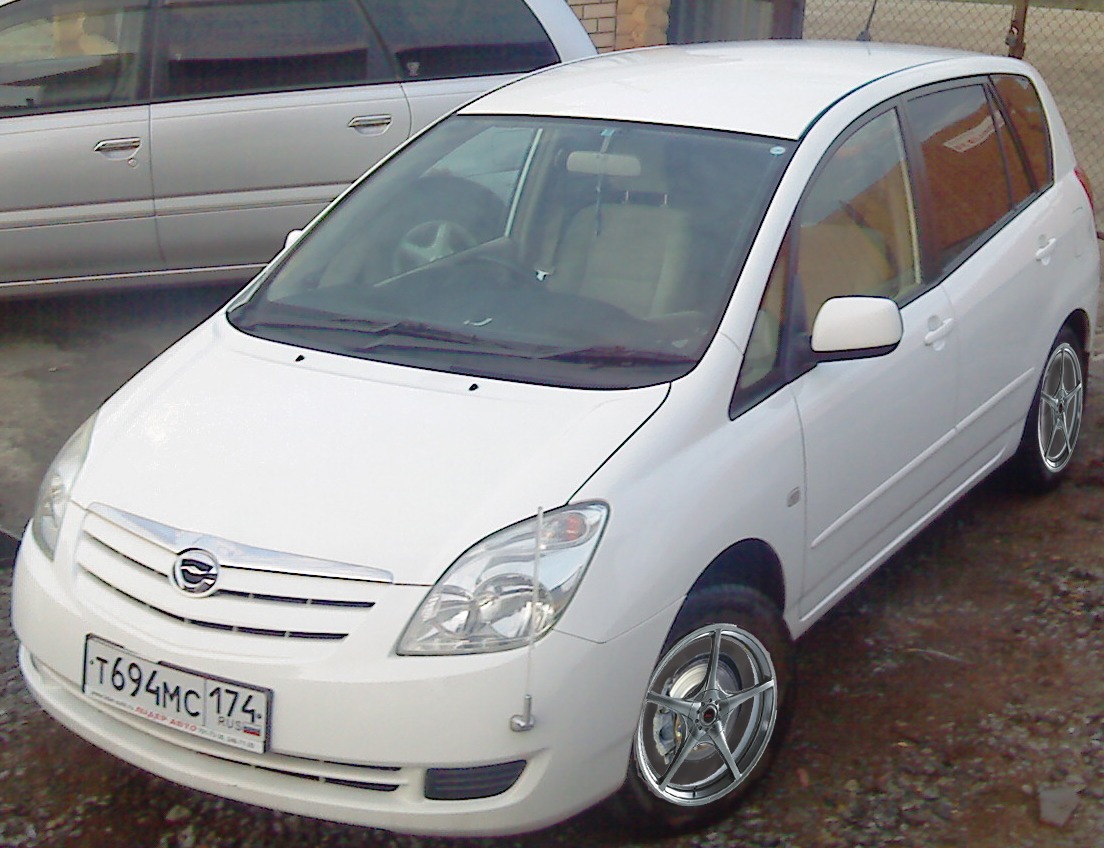    Toyota Corolla Spacio 15 2003
