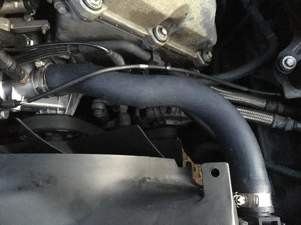 Лопнул верхний патрубок радиатора (Дубль 2) — BMW 5 series (E39), 4,4 л ...