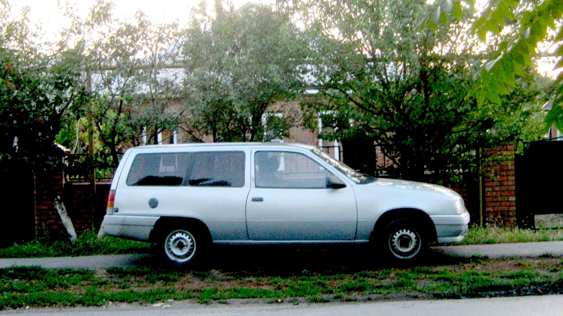 Opel Kadett E 1.6 бензиновый 1985 | серо-голубой металлик на DRIVE2