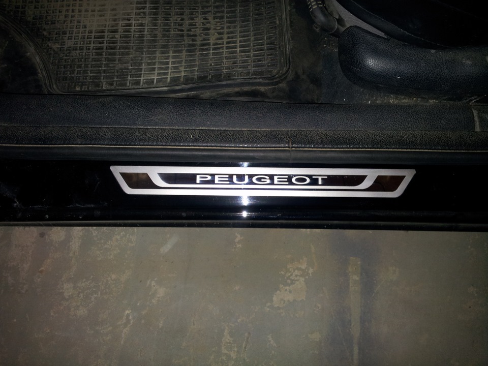 Наклеечки на пороги — Peugeot 406, 2 л, 2000 года | стайлинг | DRIVE2