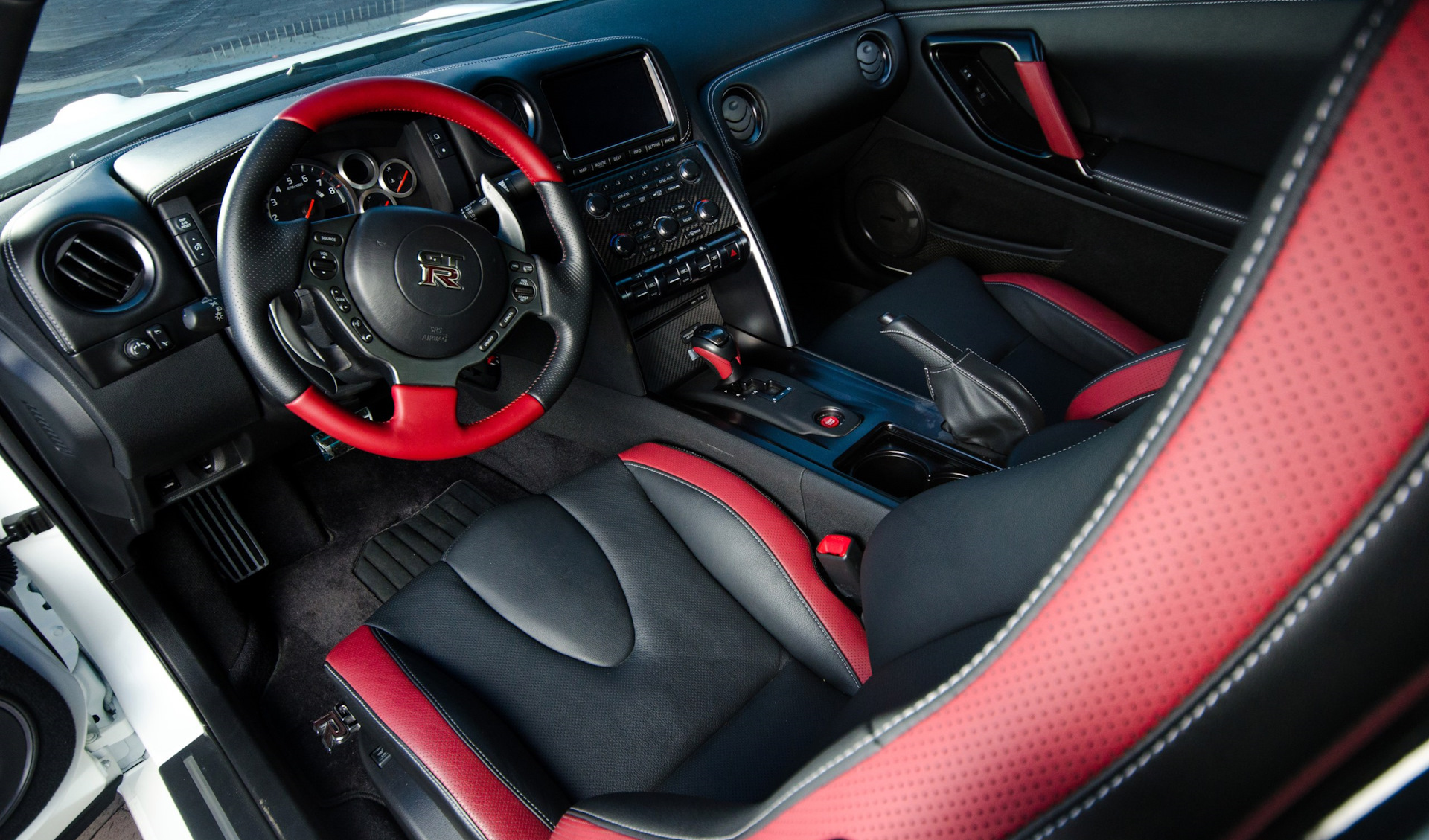 Nissan GTR Custom Seat