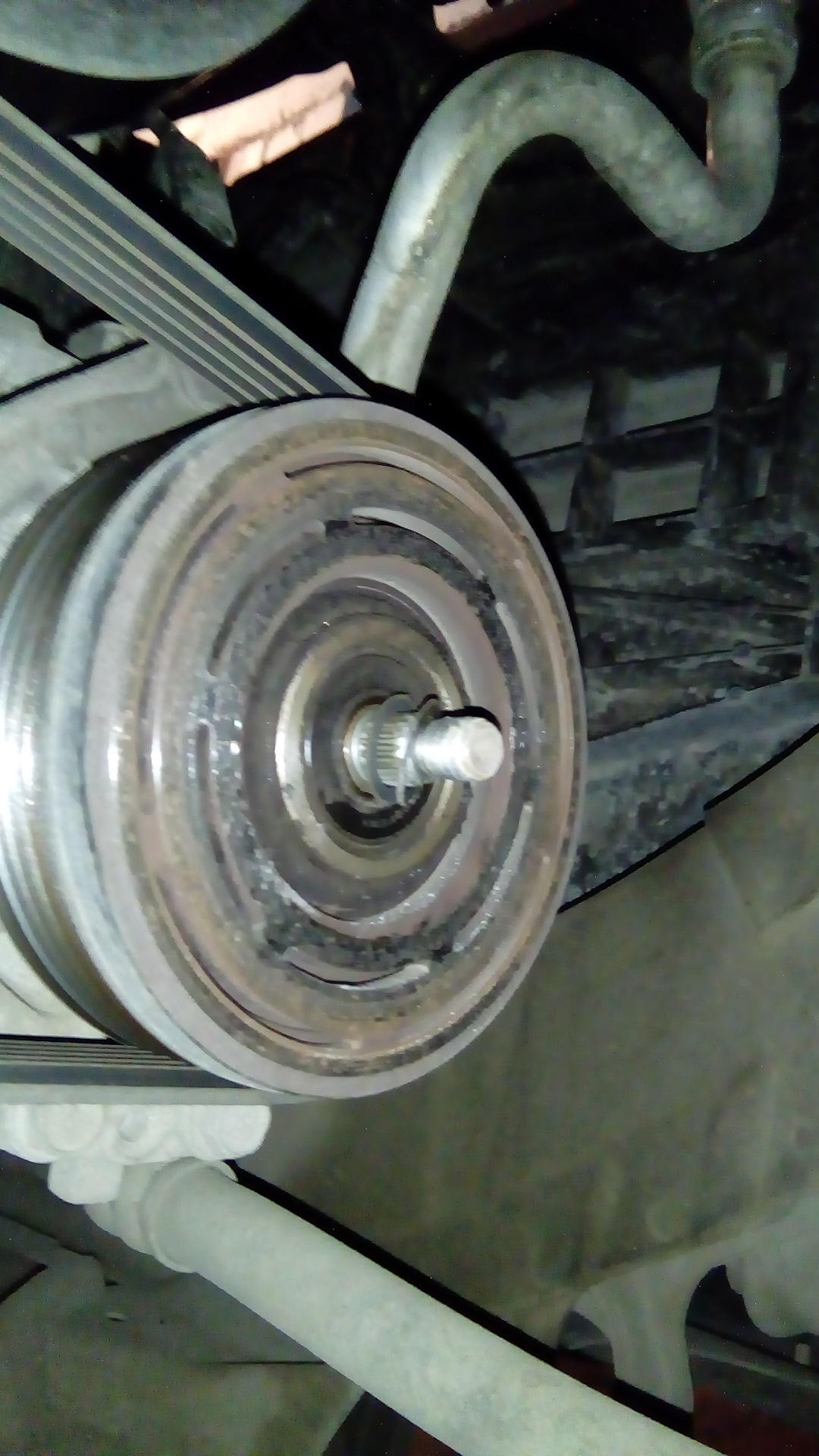 Крепление ролика кондиционера 4a fe. Пассат б3 ремень компрессора кондиционера. 8 турбо. Втулка пластмассовая ролика кондиционера subaru. Как снять ролик кондиционера.