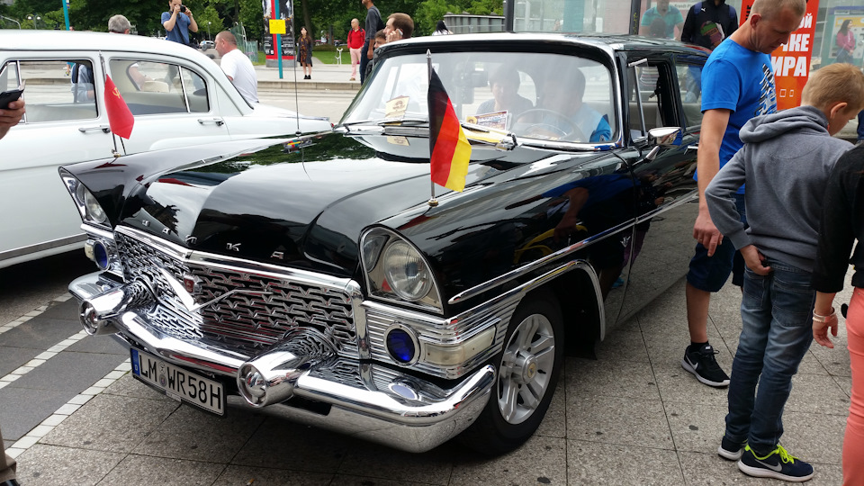 Чайки ГАЗ 13 — SEAT Leon (Mk III)