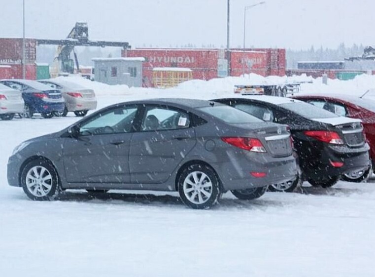 Солярис перед. Hyundai solaris 2015. Hyundai accent 2016 хэтчбек. Хендай солярис 2016. Hyundai solaris 2011 седан.