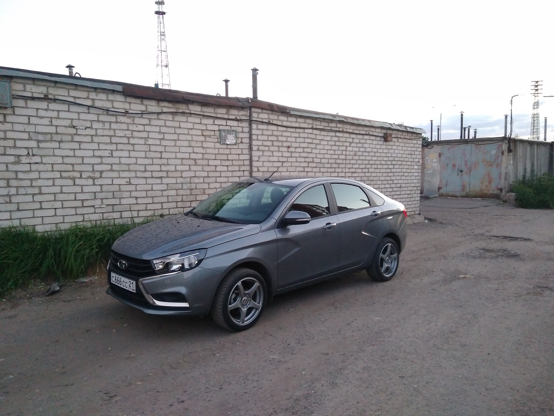 Графит 16. Dezent ty Graphite Лада Веста. Dezent td Graphite r16 Веста. 205 50 R17 на Лада Веста. Dezent ty r16 Лада Веста.