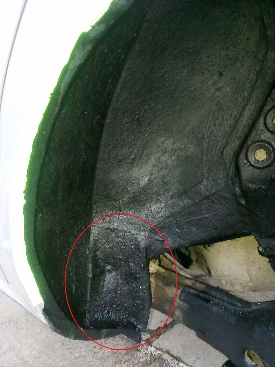 сдесь была дырка — Mitsubishi Carisma