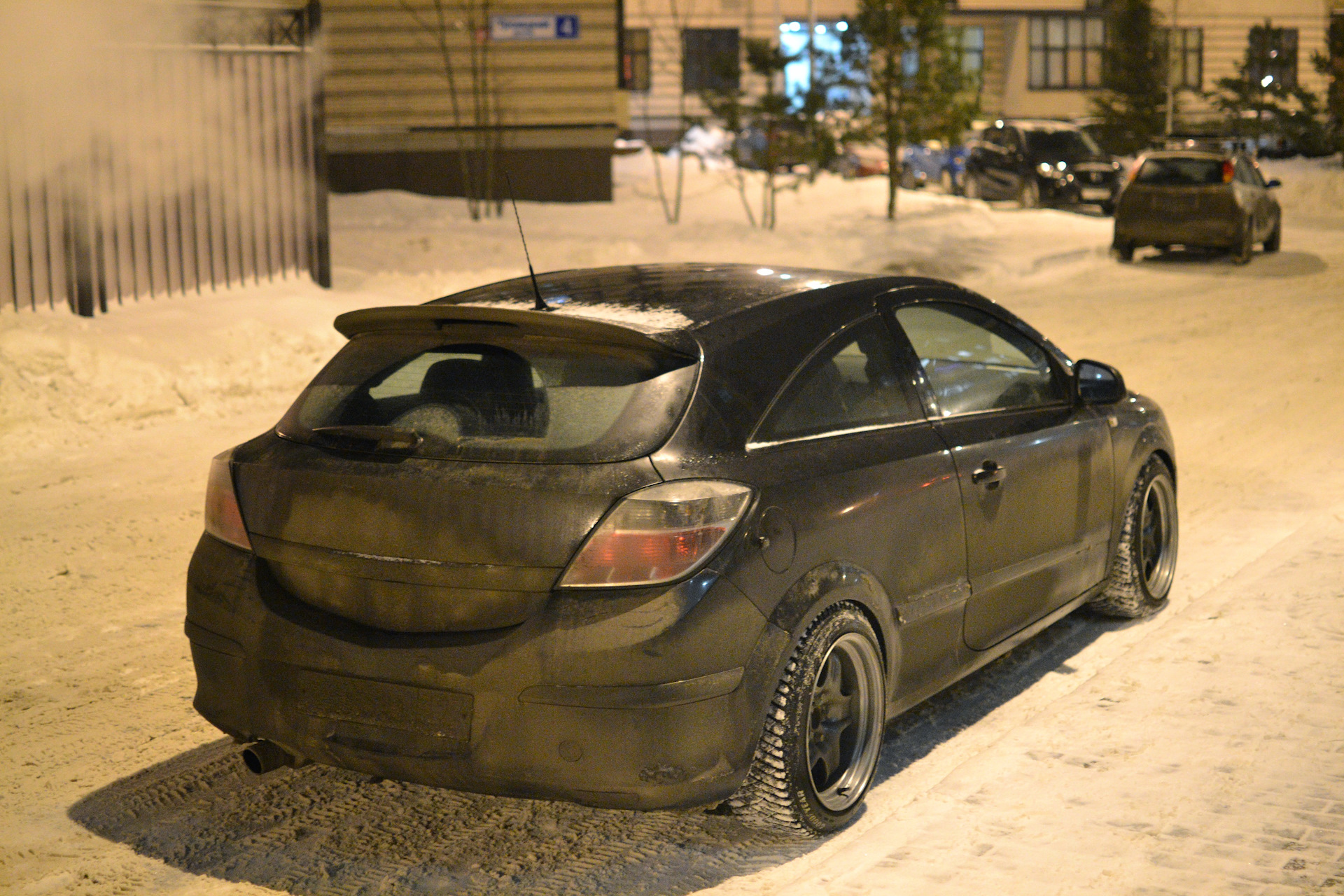 Opel Astra j GTC stance