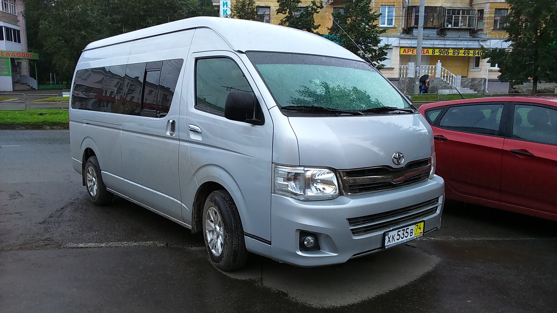 Toyota Hiace h200