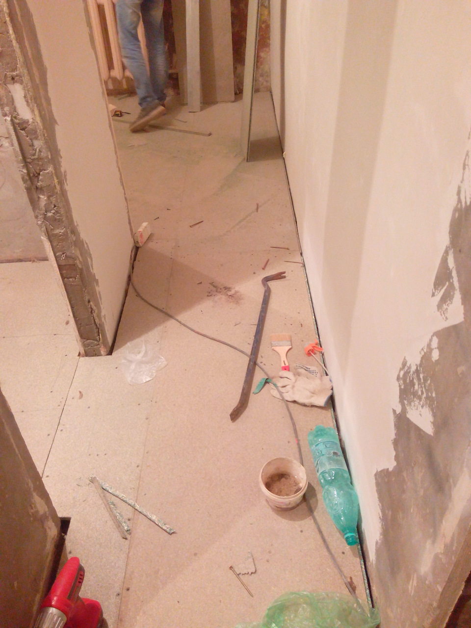 Половых дел мастер. Замена старого пола на новый своими руками ...