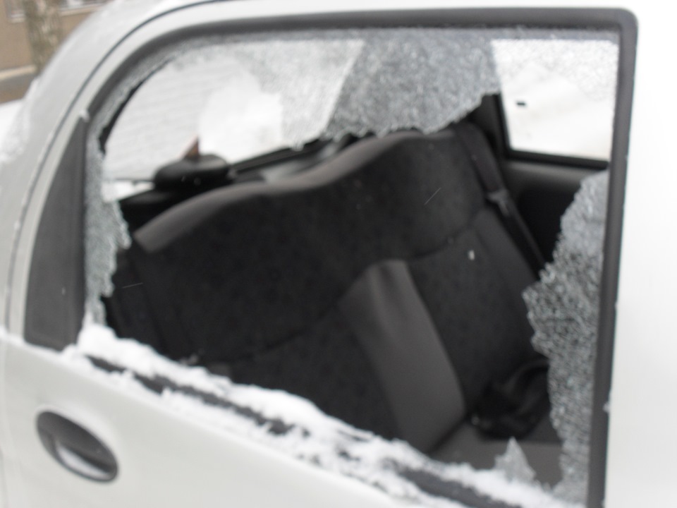 Разбитое стекло, — Daewoo Matiz (M100/M150), 8 л, 2009 года | визит на ...