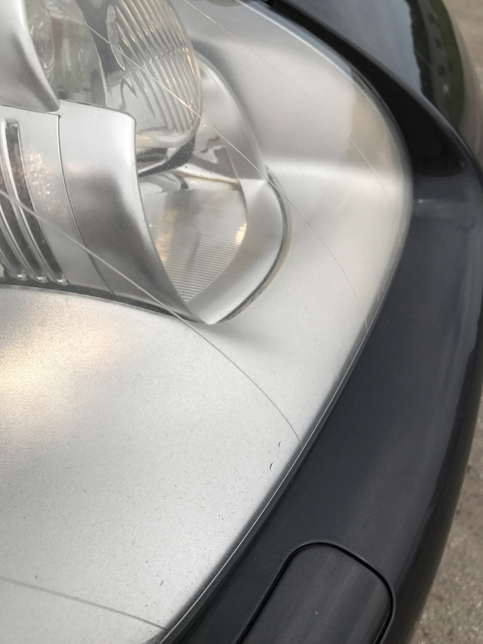 Запотела фара головного света. — Porsche Cayenne (1G), 3,2 л., 2004 ...