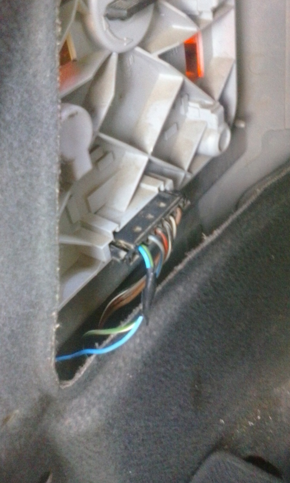 не работала правая задняя противотуманка. — Mercedes-Benz C-class (W203 ...