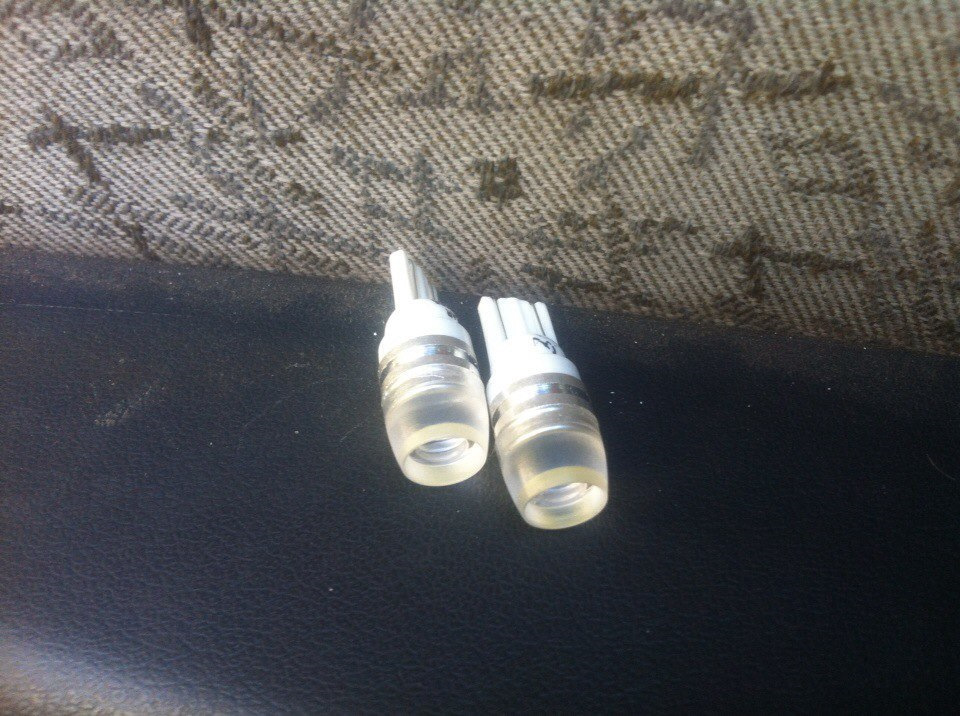 Светодиоды в габаритах — LADA Калина хэтчбек, 1,6 л., 2007 года ...