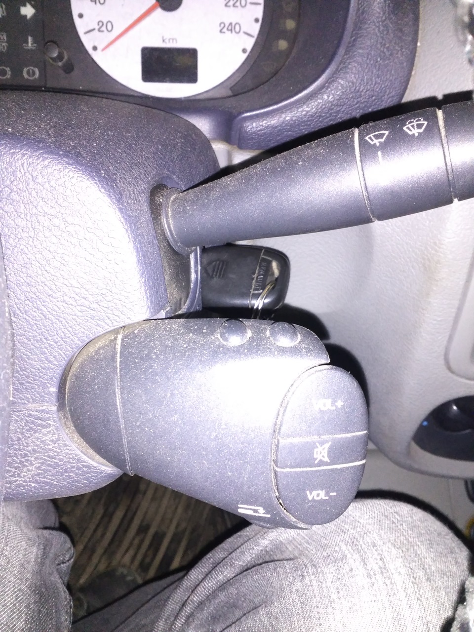 Подключение подрулевого переключателя к магнитолле Sony cdx-gt300ee ...