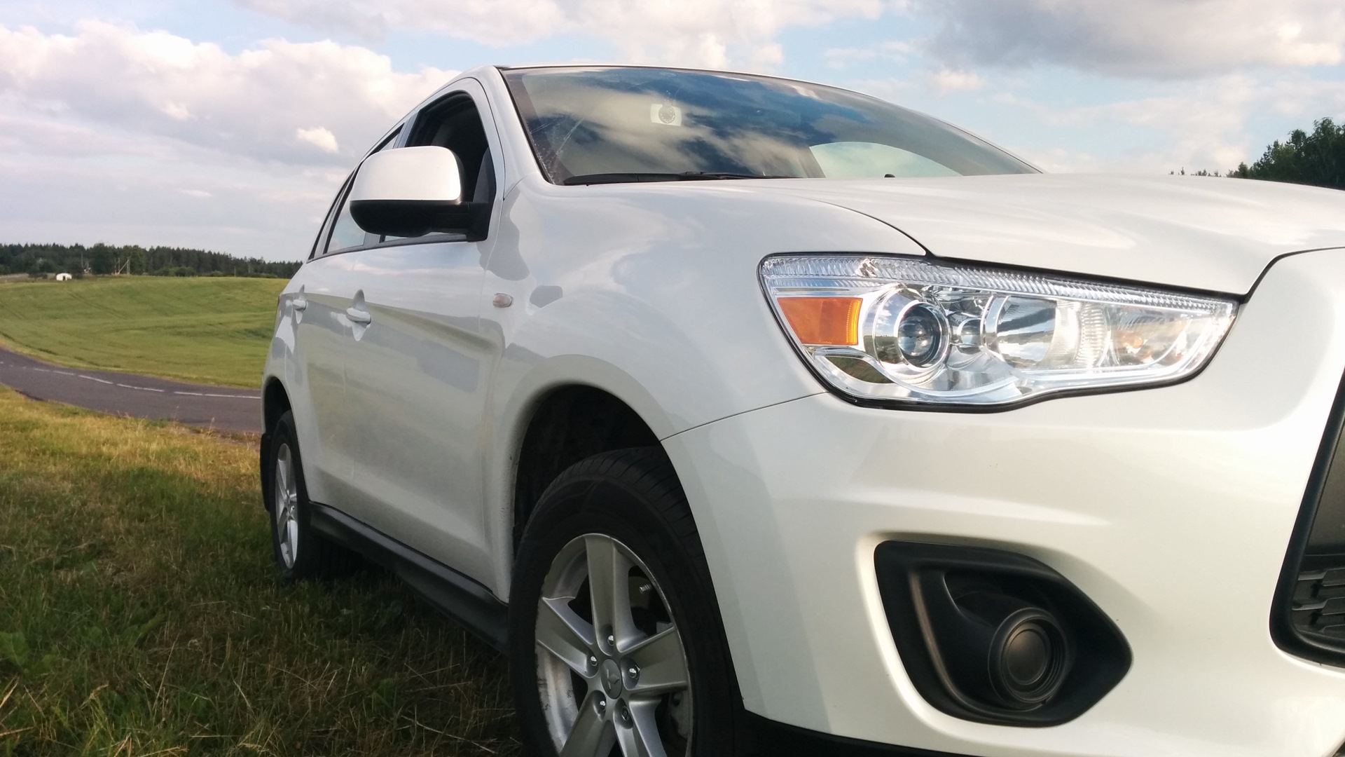 Mitsubishi ASX 1.6 бензиновый 2014 | - upgradeable· · · · · на DRIVE2