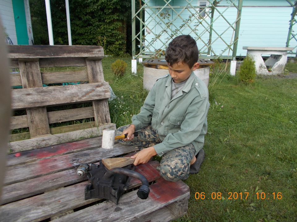 Как запрессовать сальник в переднею крышку. — ЗАЗ 965, 0,7 л, 1965 года ...