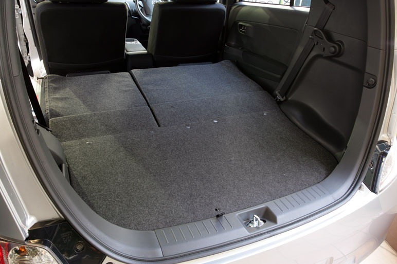 Авто типа toyota bb