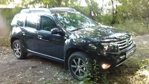 Renault duster черный