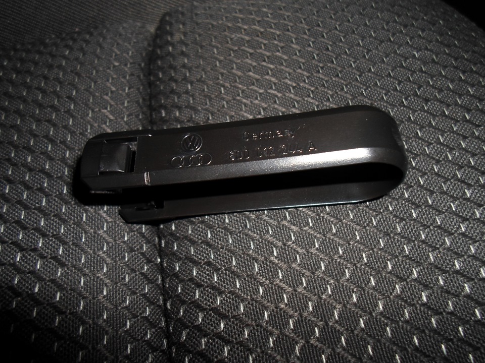 Съемник колпачков колесных болтов — Opel Astra J, 1,3 л, 2011 года ...