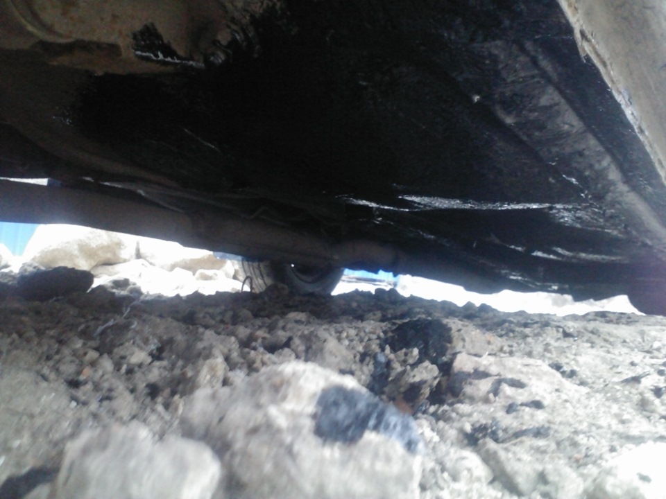 обработка днища мастикой) — Lada 21074, 1,6 л, 2005 года | своими ...