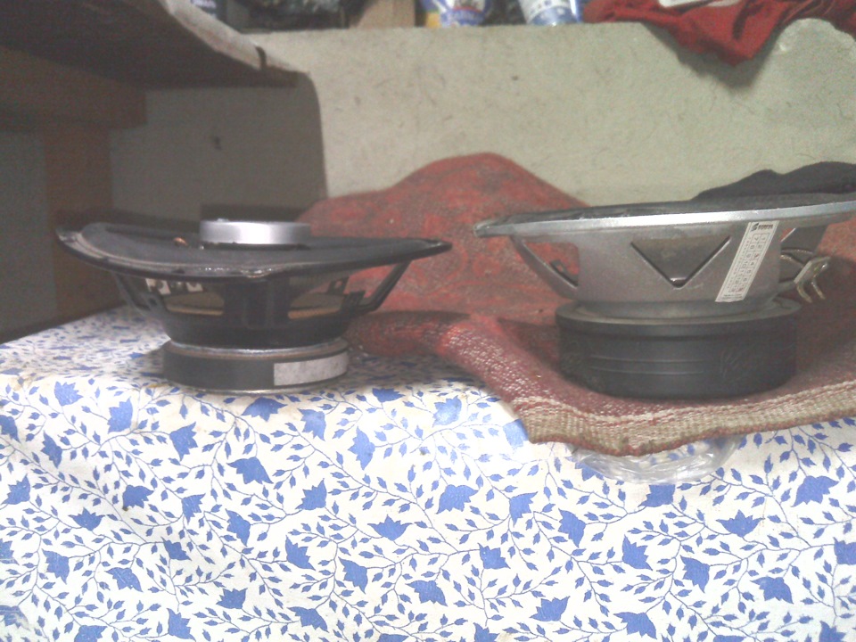 колонки в задней полке)) — Hyundai Accent (2G), 1,5 л., 2008 года ...