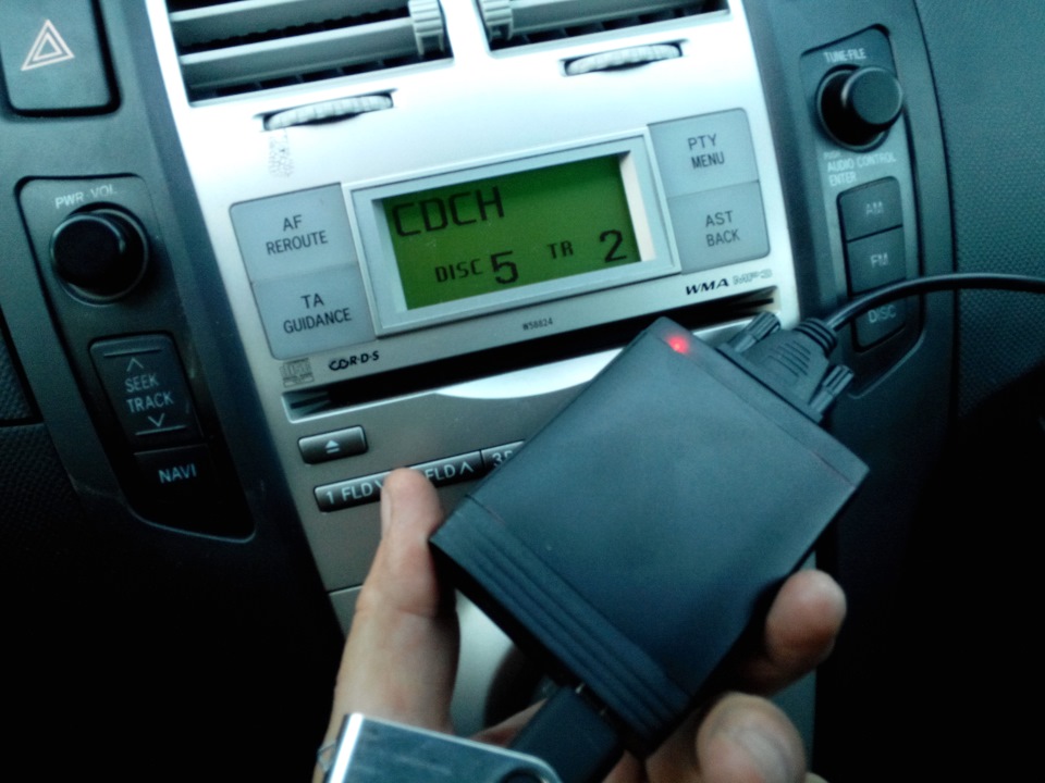 тест. все ок. голова видит CD-чейнджер — Toyota Yaris (p2)