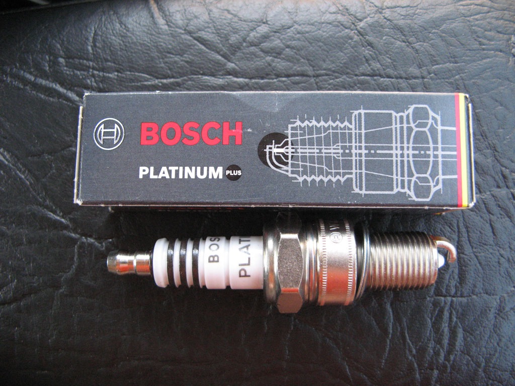 Свечи bosch platinum. Бош свечи fr7dpx. Бош платинум плюс. Свечи зажигания бош платинум плюс. Свечи Bosch Platinum четырехконтактные.