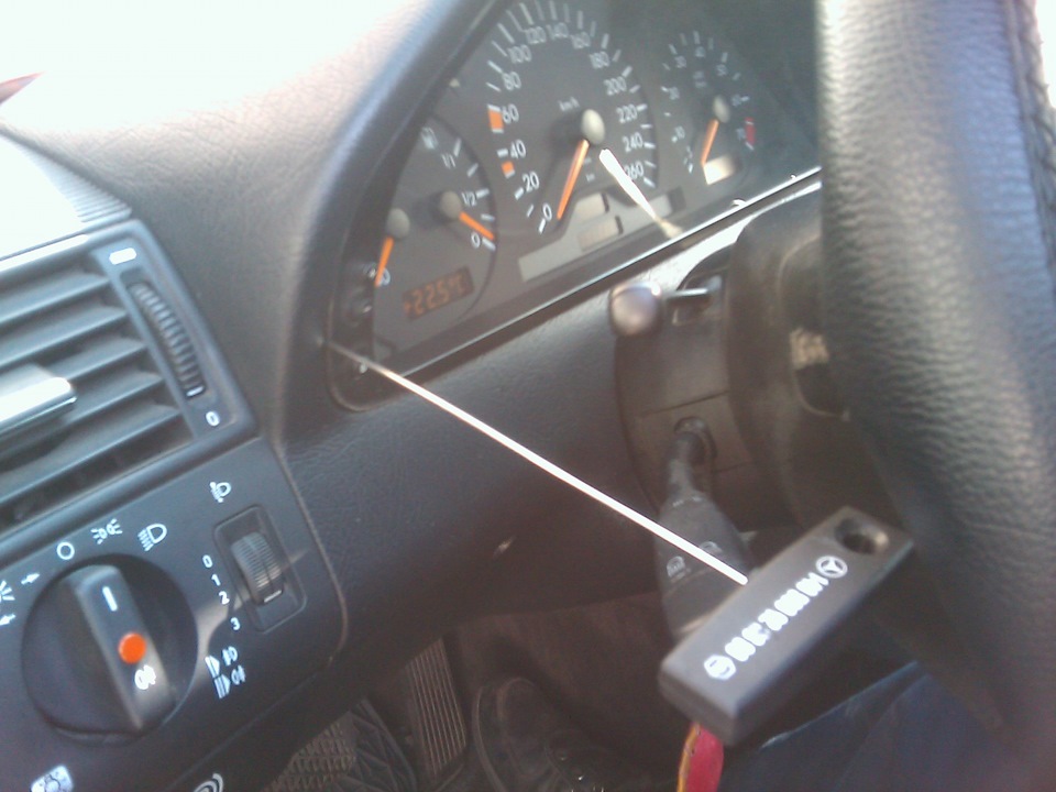 Замена лампочек в щитке приборов — Mercedes-Benz C-class (W202), 2,8 л ...