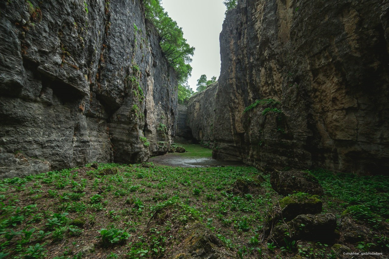 Каменная чаша Хунзахский