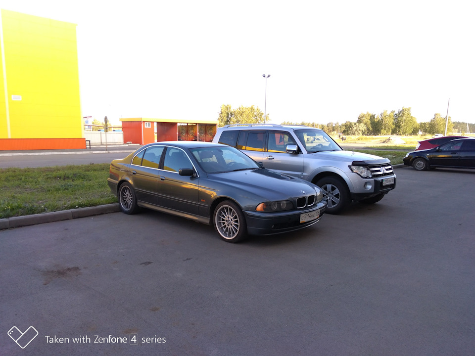 Проточка ЦО на литых дисках и ночной шиномонтаж — BMW 5 series (E39), 2 ...