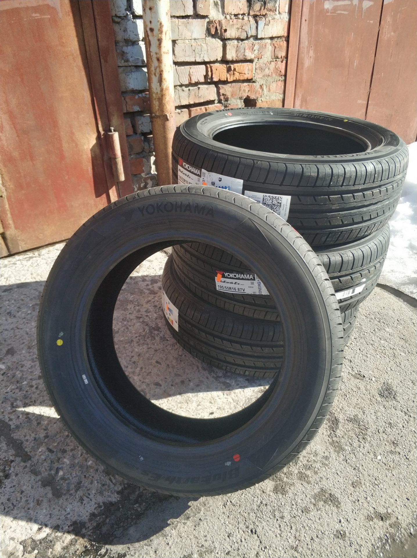 Новая летняя резина Yokohama BluEarth ES32 195/55 R16 — Toyota Camry ...