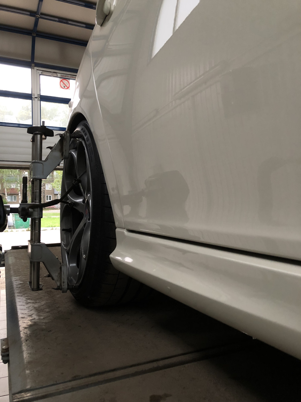 Тут же делаем развал: -2,4 — Saab 9-3 (2G)