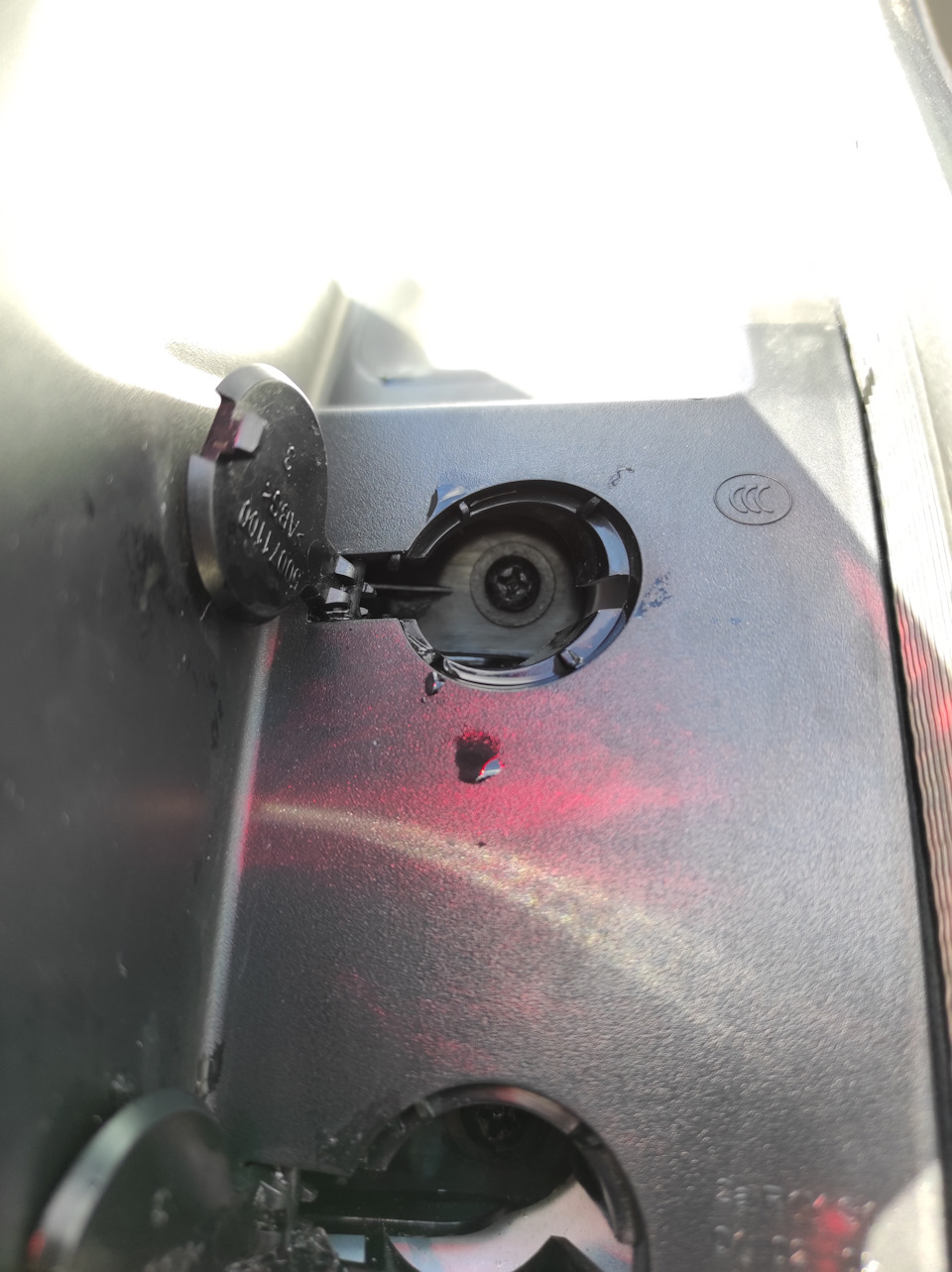 код краски chery tiggo 7 pro. a4I w6hjXsAfprai6qiR0tTLk58 960. код краски chery tiggo 7 pro фото. код краски chery tiggo 7 pro-a4I w6hjXsAfprai6qiR0tTLk58 960. картинка код краски chery tiggo 7 pro. картинка a4I w6hjXsAfprai6qiR0tTLk58 960. Интересную особенность расцветки моего автомобиля, я заметил еще в салоне при покупке. Краска не металлик, я не увидел блестящих вкраплений, но в зависимости от освещения, машина бывает от лазурного (зеленого, именно по ЭПТС у меня цвет — зеленый) — до бирюзового цвета(ближе к светло голубому). И зависит это от погоды, стоит машина в тени или на солнце. Я подозреваю, что цвет краски меняется от количества ультрафиолета (т.е солнечных лучей). Вот такой фокус.)