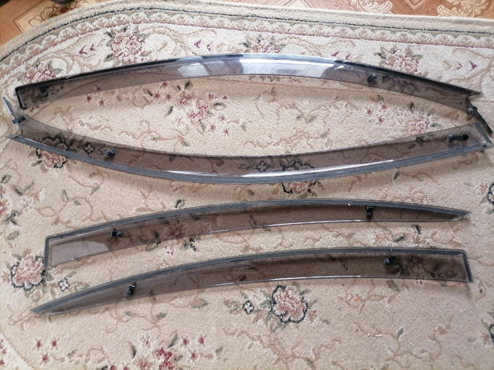 Оригинальные дефлекторы окон от Mazda Axela. — Mazda 3 (1G) BK, 2