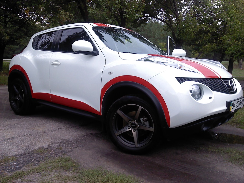 Ниссан жук 1.6. Nissan Juke Turbo. Nissan Juke 1.6 Turbo. Ниссан Жук 2012 турбо. Ниссан Жук 2.0 турбо.