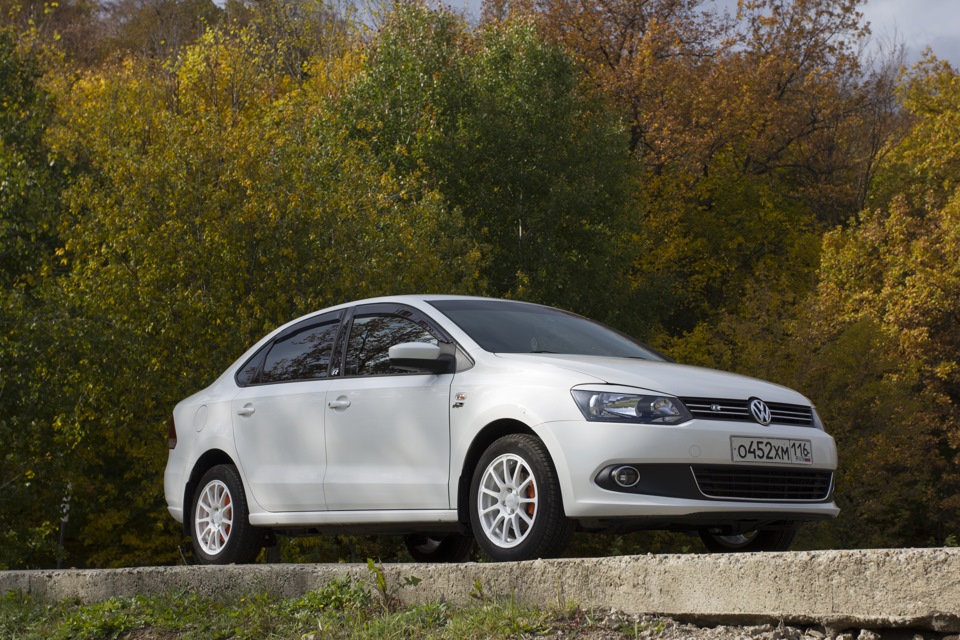 Volkswagen Polo sedan 2014 Р±РµР»С‹Р№