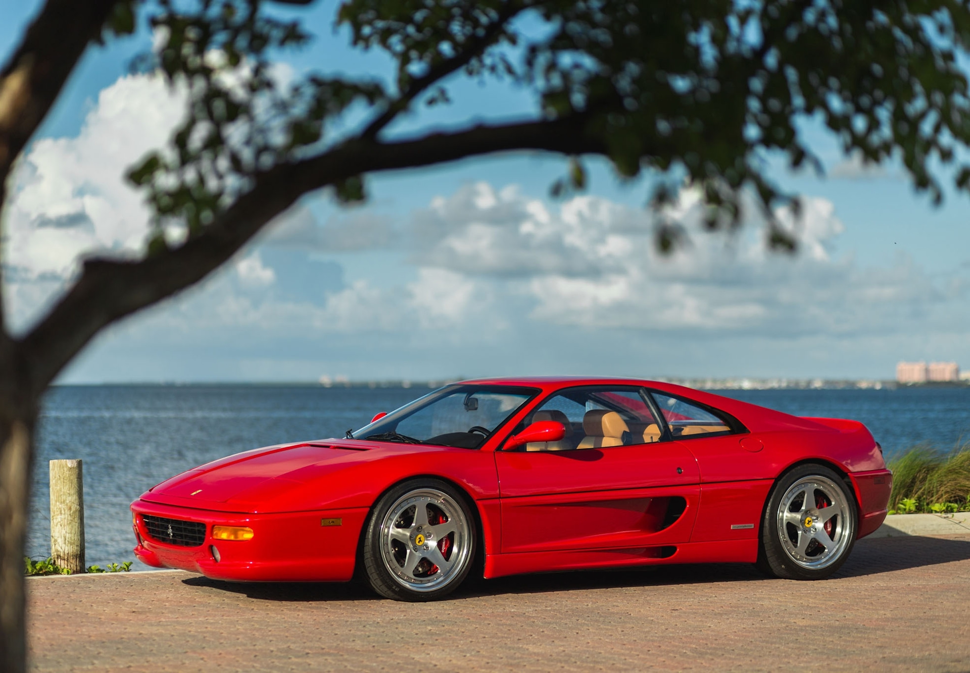 Ferrari f355 stance