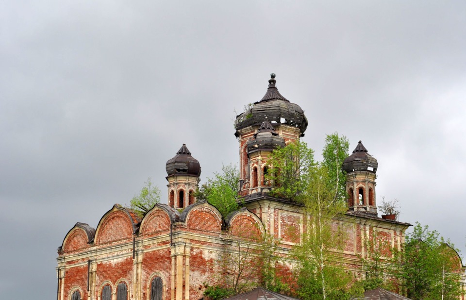 Село Кырмыж Воскресенская Церковь