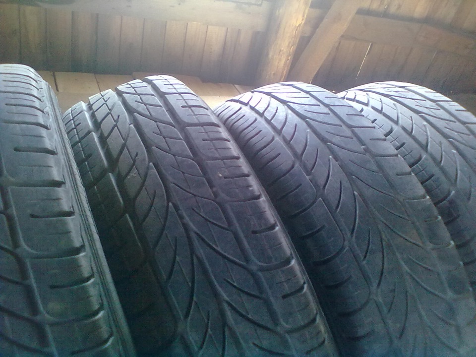 Продам резину 185/70 R14 — Москвич Святогор, 2 л, 1999 года | шины | DRIVE2