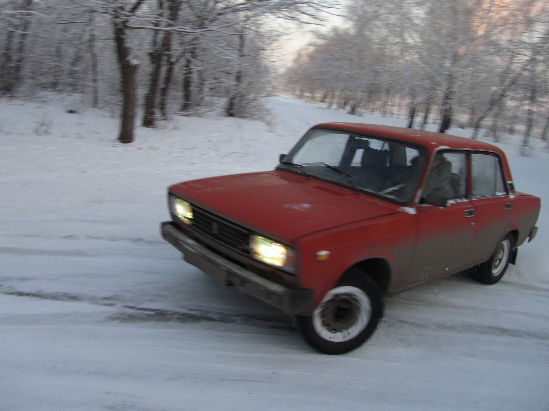 Зимняя езда боком! — Lada 2105, 1,3 л, 1983 года | покатушки | DRIVE2